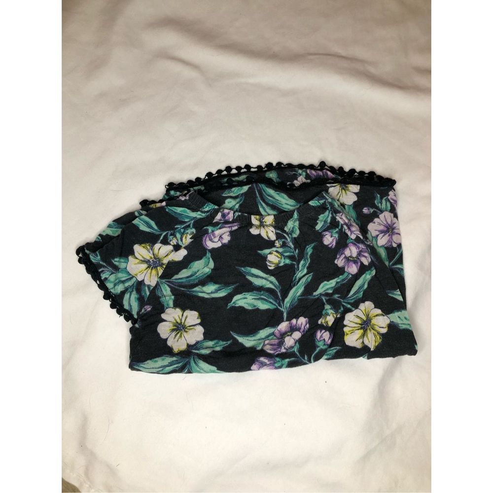 2/$12 Ardene Hawaiian Print Short Sleeve With Crochet Details